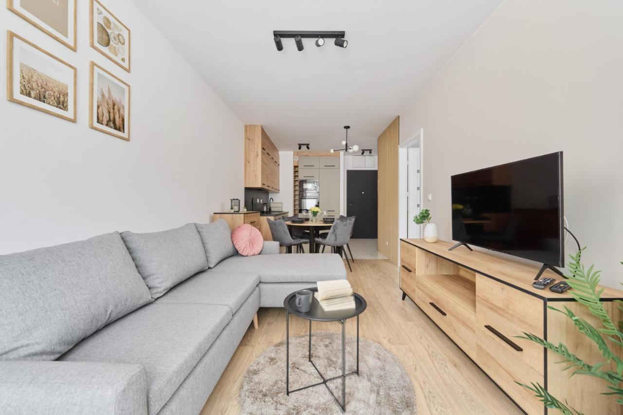 Nowoczesny Apartament Z Balkonem I Parkingiem W Centrum Wroclawia By Noclegi Renters Εξωτερικό φωτογραφία