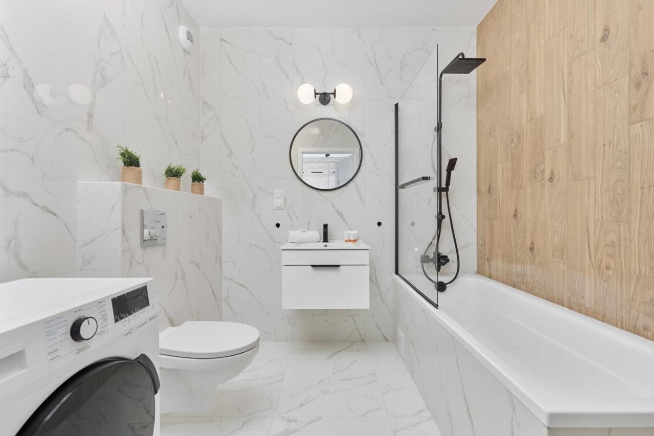 Nowoczesny Apartament Z Balkonem I Parkingiem W Centrum Wroclawia By Noclegi Renters Εξωτερικό φωτογραφία
